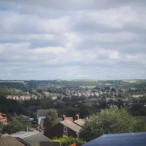 Holiday home 3 Bed House With Exceptional View, Batley
